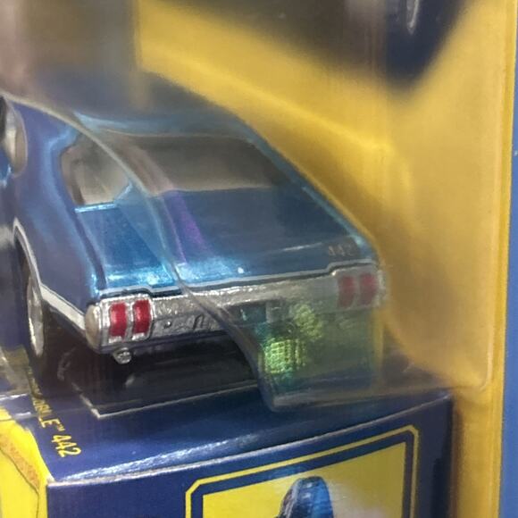 Matchbox 1970 Oldsmobile 442 (2024 Collectors Series #6/20 - Picture 7 of 8